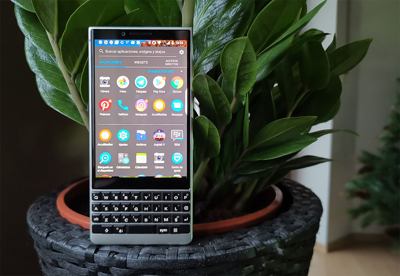 Illustration for article titled Blackberry KEY2: lo bueno, lo feo y lo malo de un móvil que te hará volver a amar el teclado físico